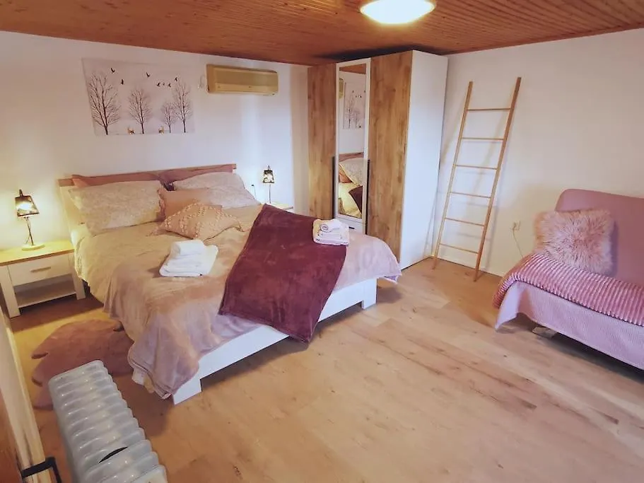 Holiday home Apartman Cottage House Brest Buzet