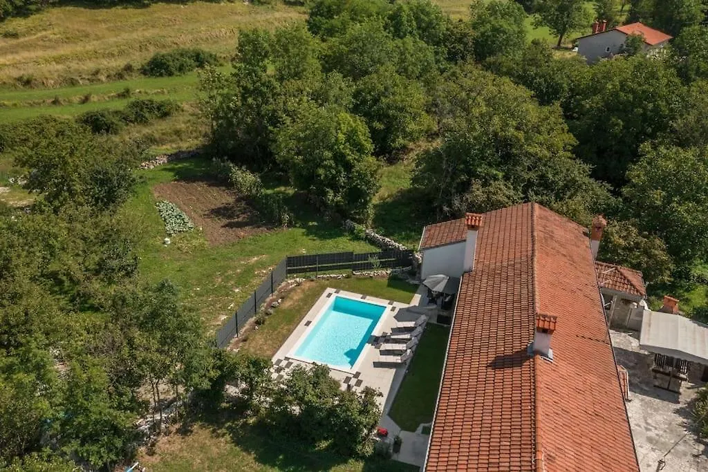 Apartman Cottage House Brest Buzet Holiday home
