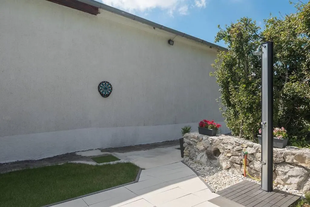 Apartman Cottage House Brest Buzet Holiday home