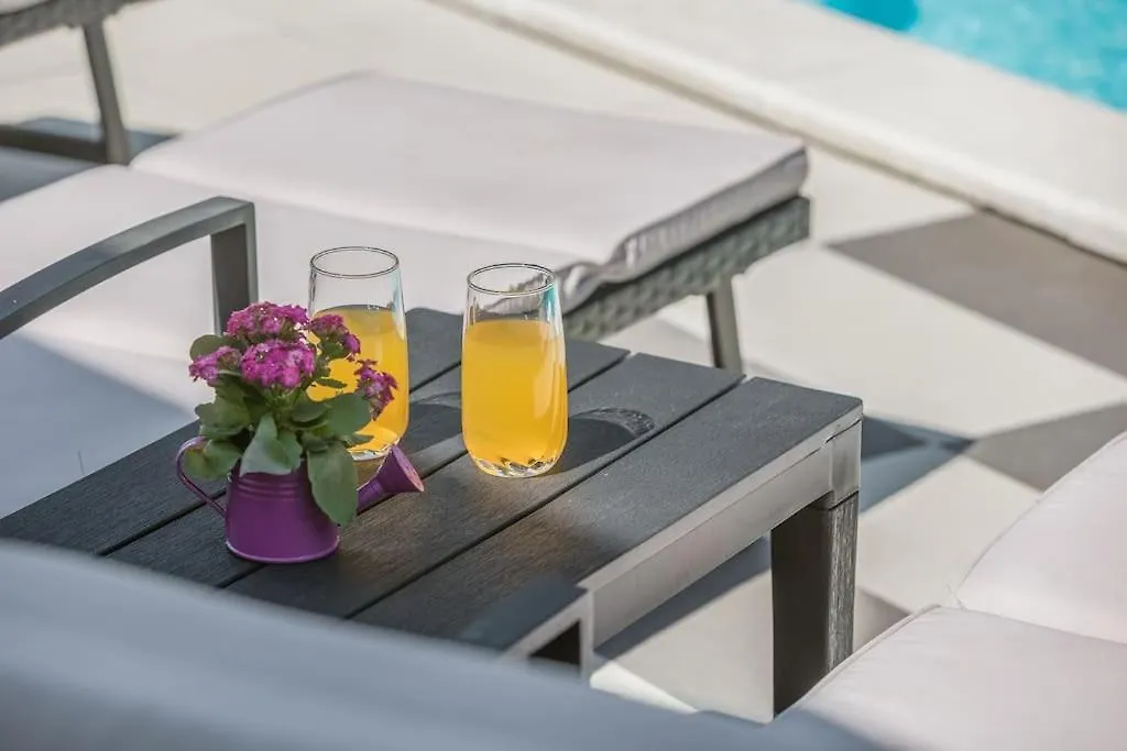 Apartman Cottage House Brest ブゼト 0*,